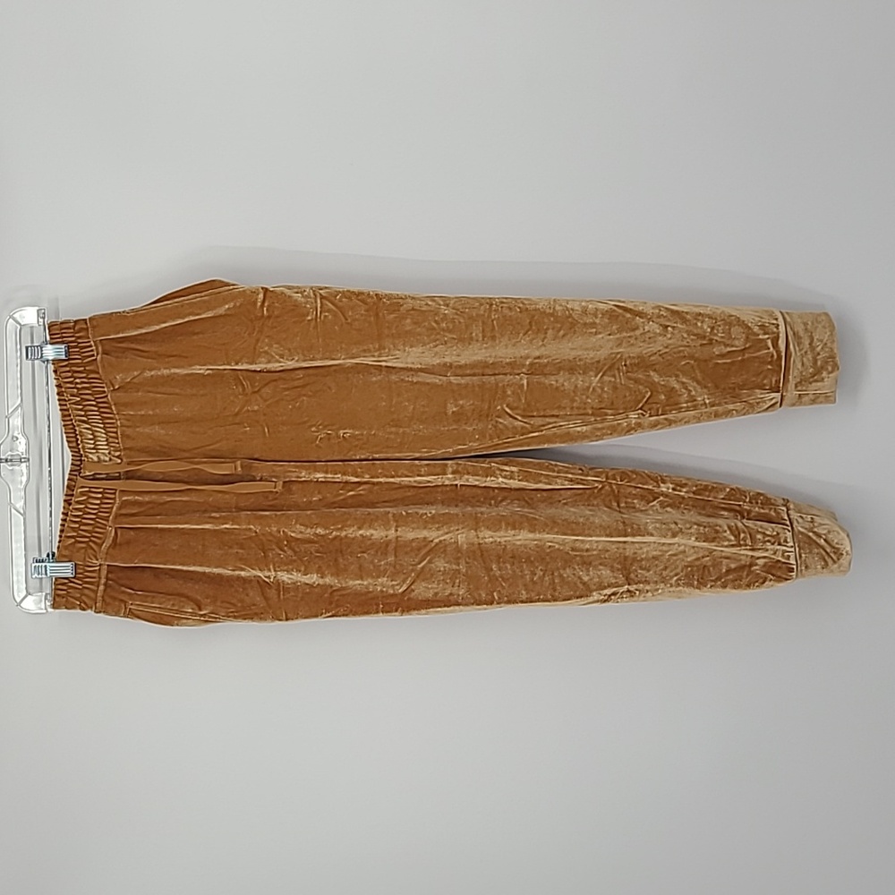 Fabletics gold crushed velvet jogger sweatpants size small